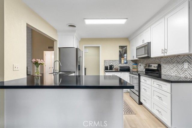 12025 Davis Cup, Bakersfield, CA 93306