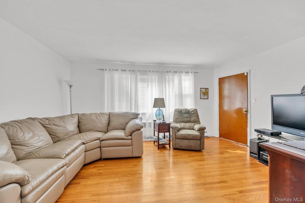 2839 Zulette Avenue, Bronx, NY 10461 — photo 2
