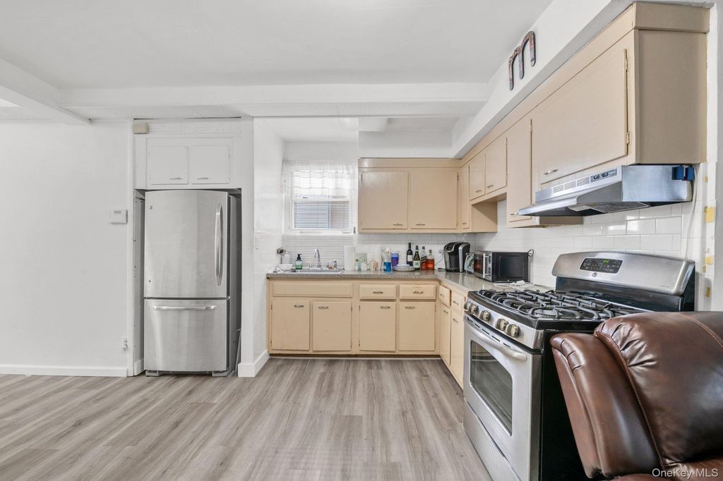 2839 Zulette Avenue, Bronx, NY 10461 — photo 4