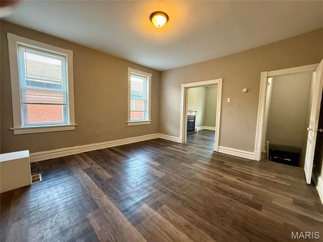 4127 Virginia Avenue, St Louis, MO 63118