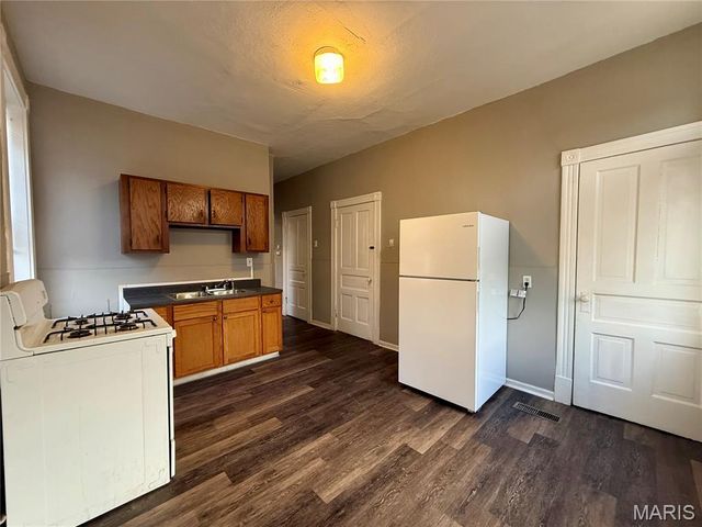 4127 Virginia Avenue, St Louis, MO 63118