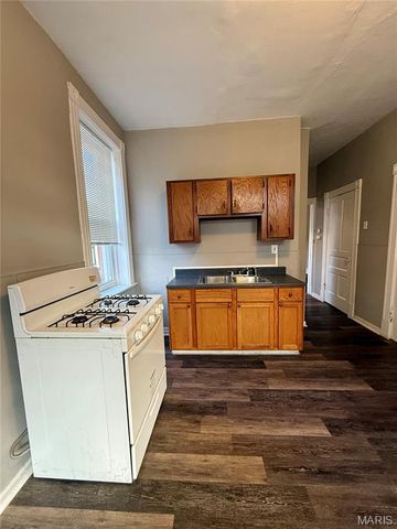 4127 Virginia Avenue, St Louis, MO 63118