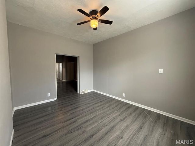 4127 Virginia Avenue, St Louis, MO 63118