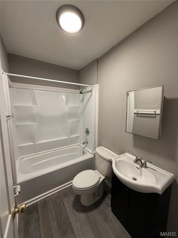 4127 Virginia Avenue, St Louis, MO 63118