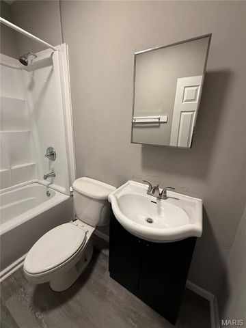 4127 Virginia Avenue, St Louis, MO 63118