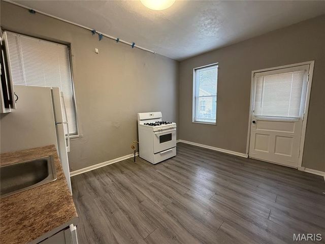 4127 Virginia Avenue, St Louis, MO 63118