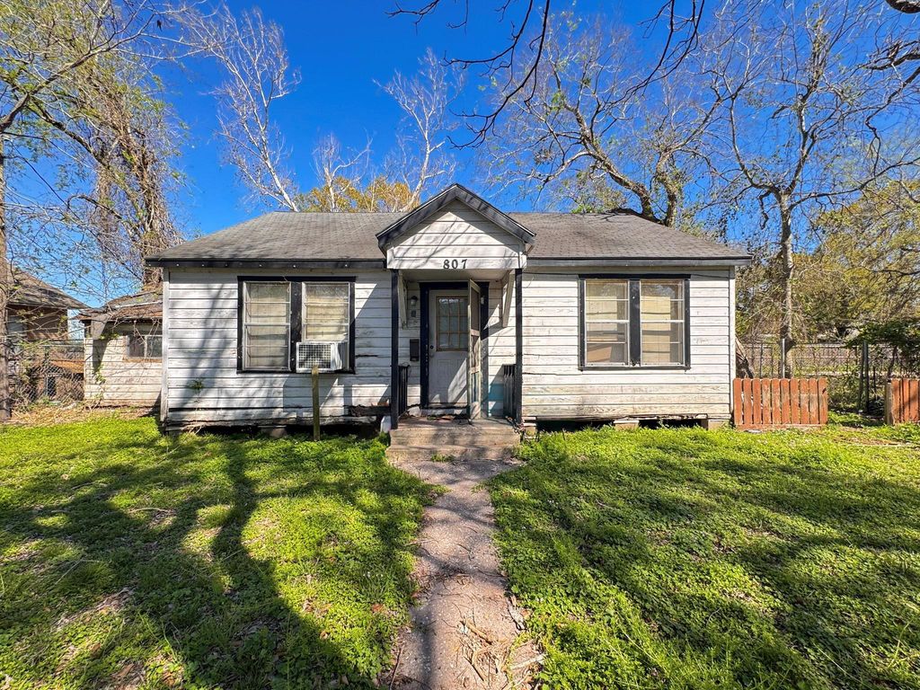 807 7th Street, Rosenberg, TX 77471