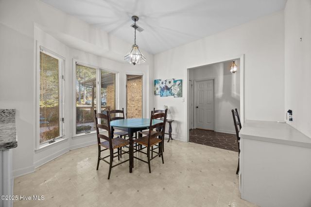 622 Redwood Drive, Southern Pines, NC 28387