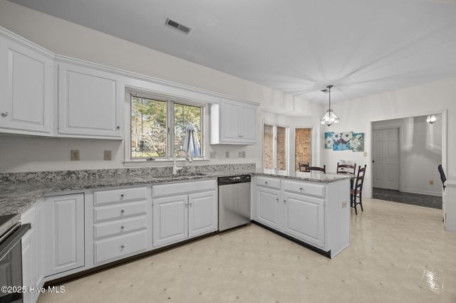 622 Redwood Drive, Southern Pines, NC 28387