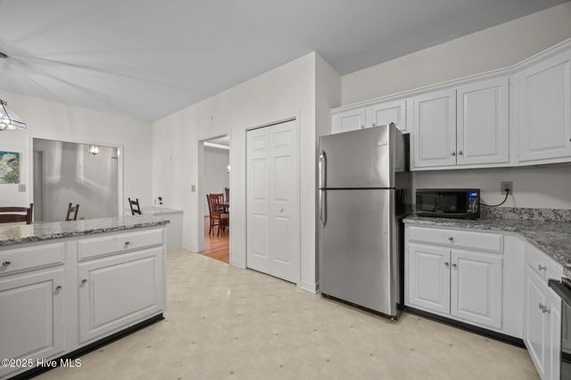 622 Redwood Drive, Southern Pines, NC 28387