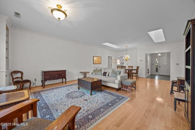 622 Redwood Drive, Southern Pines, NC 28387