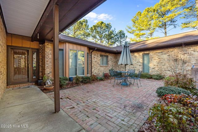 622 Redwood Drive, Southern Pines, NC 28387