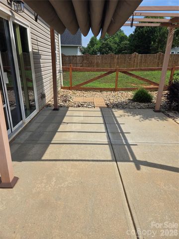 990 Russell Ridge Drive, Catawba, NC 28609
