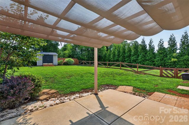 990 Russell Ridge Drive, Catawba, NC 28609