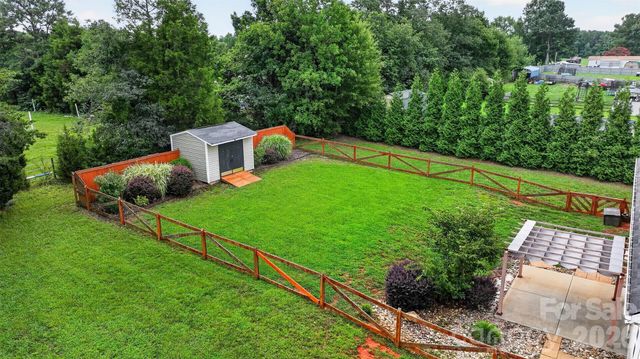 990 Russell Ridge Drive, Catawba, NC 28609