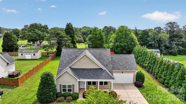 990 Russell Ridge Drive, Catawba, NC 28609