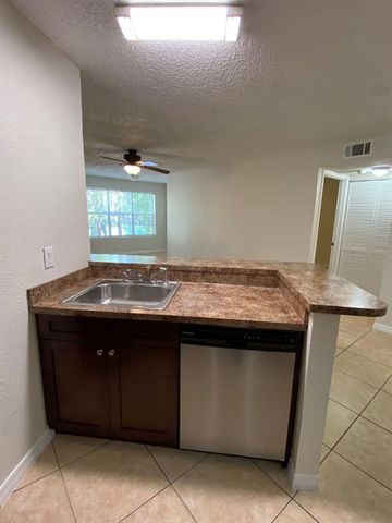 4560 COMMANDER DRIVE 1313, Orlando, FL 32822