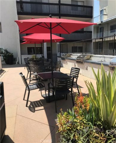 5334 Lindley Avenue 126, Encino, CA 91316