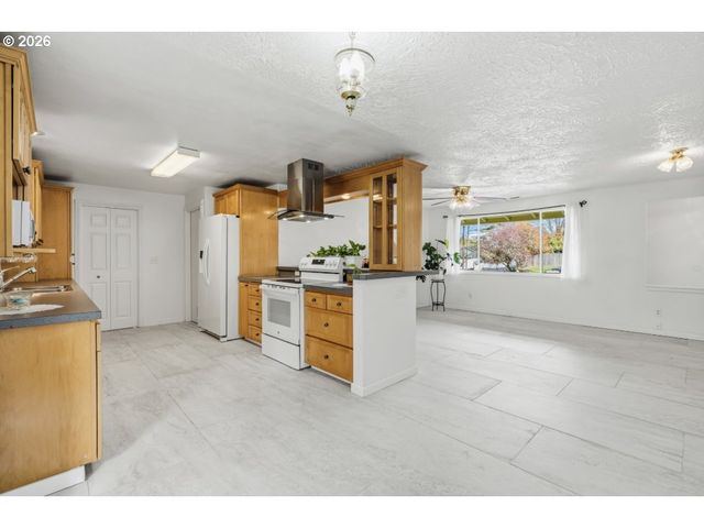 11722 Nw 9TH Ave, Vancouver, WA 98685