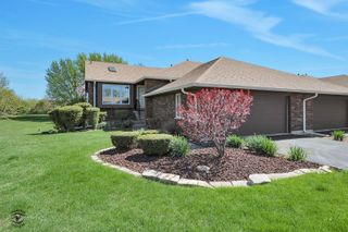 8827 Clearview Drive, Orland Park, IL 60462