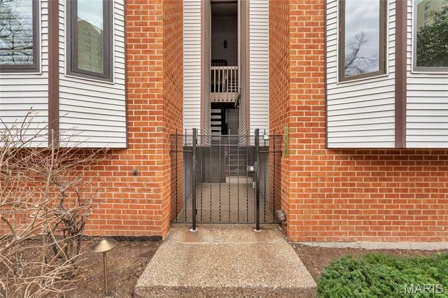 4444 Lindell Boulevard 4, St Louis, MO 63108