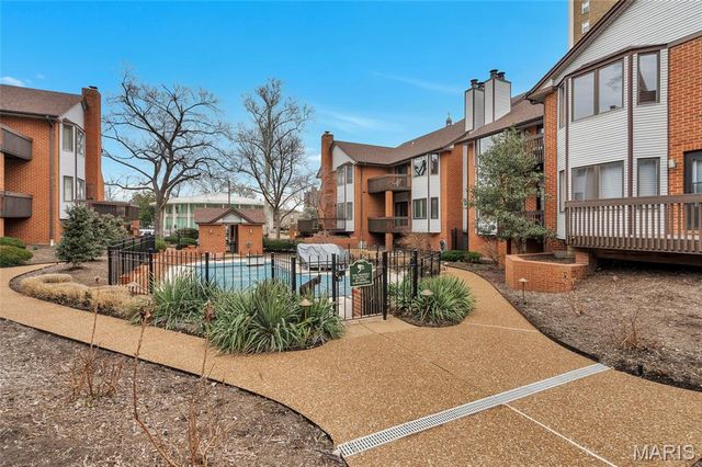 4444 Lindell Boulevard 4, St Louis, MO 63108