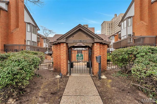 4444 Lindell Boulevard 4, St Louis, MO 63108