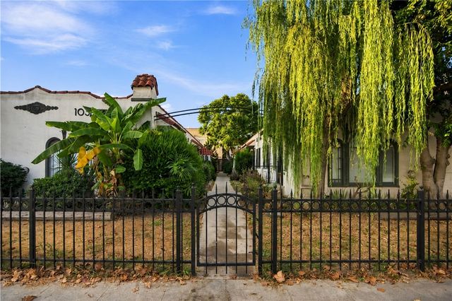 1042 W 57th Street, Los Angeles, CA 90037