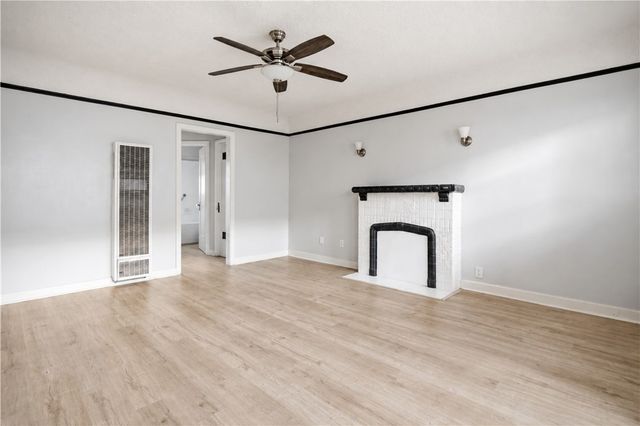 1042 W 57th Street, Los Angeles, CA 90037