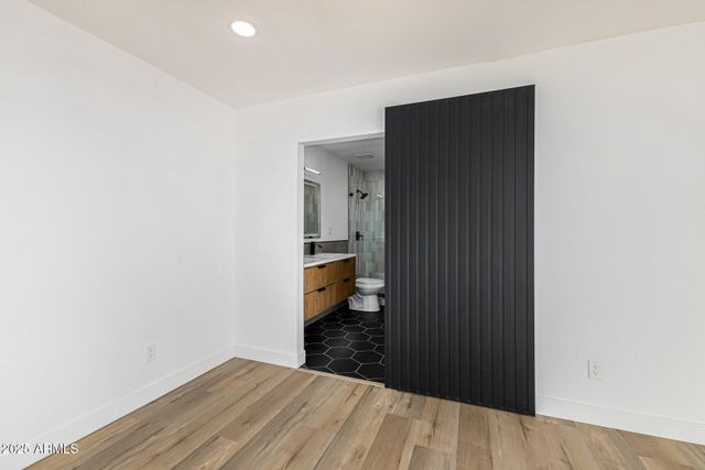 5207 N 24TH Street 201, Phoenix, AZ 85016