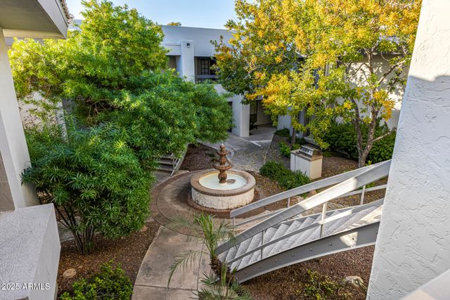 5207 N 24TH Street 201, Phoenix, AZ 85016