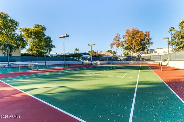 5207 N 24TH Street 201, Phoenix, AZ 85016