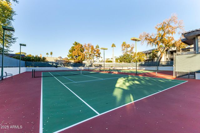 5207 N 24TH Street 201, Phoenix, AZ 85016