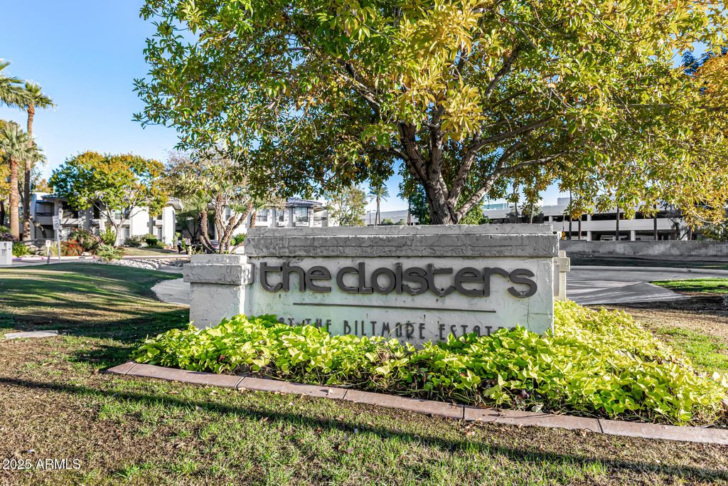 5207 N 24TH Street 201, Phoenix, AZ 85016