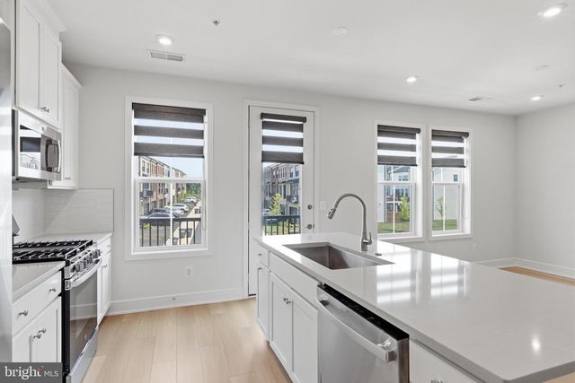 43342 FARRINGDON SQ, Ashburn, VA 20148