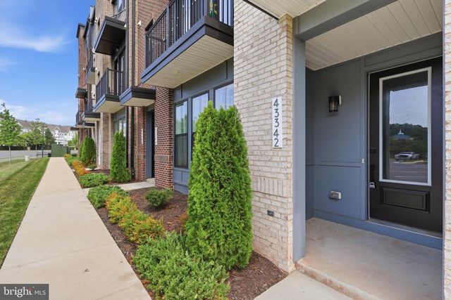 43342 FARRINGDON SQ, Ashburn, VA 20148