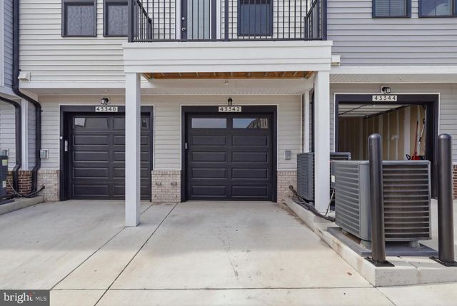43342 FARRINGDON SQ, Ashburn, VA 20148