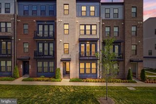 43342 FARRINGDON SQ, Ashburn, VA 20148