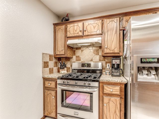 933 Luglena Lane, Purcell, OK 73080