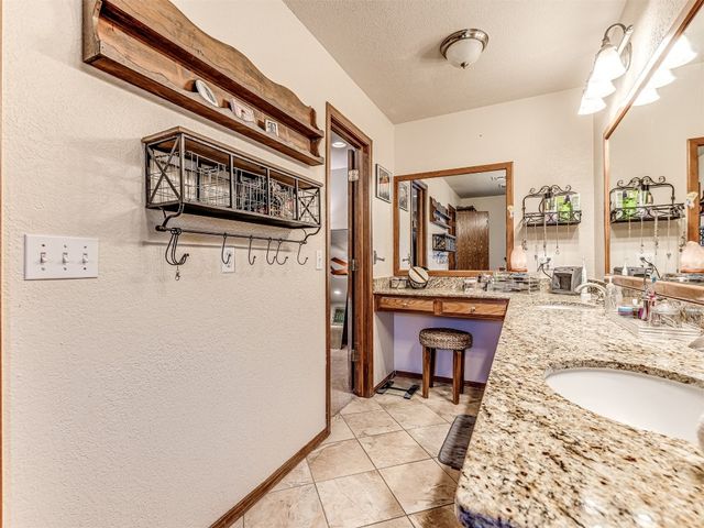 933 Luglena Lane, Purcell, OK 73080