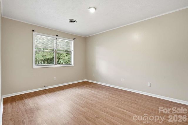 714 Farmington Circle, Hendersonville, NC 28739