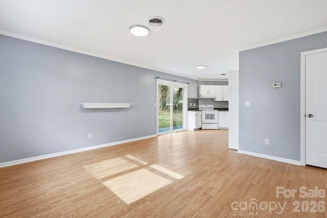 714 Farmington Circle, Hendersonville, NC 28739