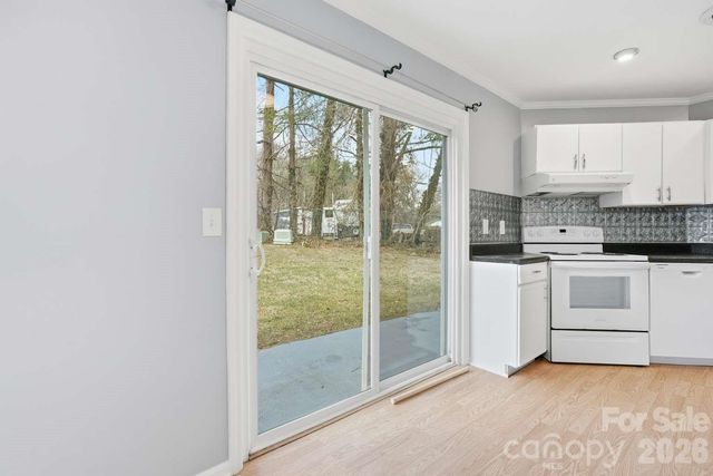 714 Farmington Circle, Hendersonville, NC 28739