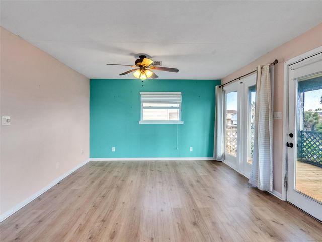 4038 Panola Drive, Galveston, TX 77554