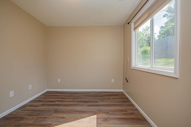 407 EPPERSON ST, Moberly, MO 65270