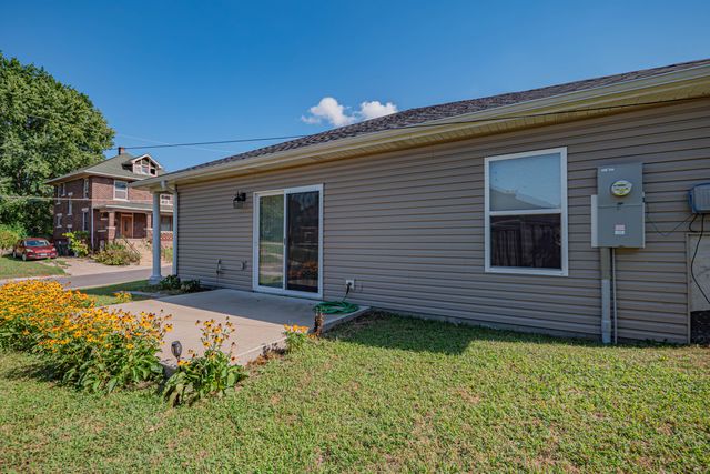 407 EPPERSON ST, Moberly, MO 65270