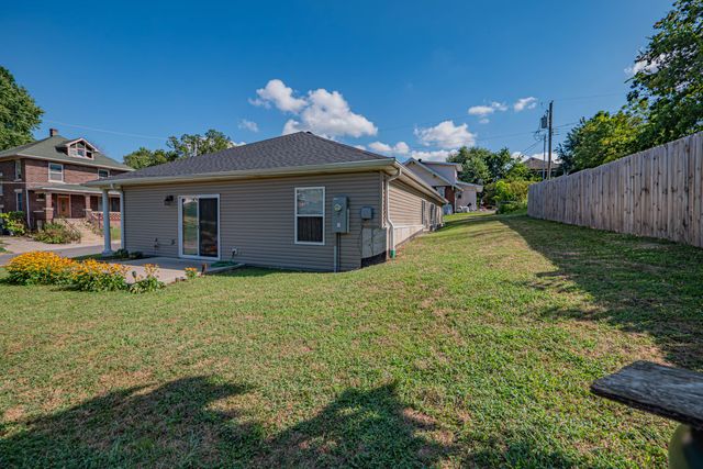 407 EPPERSON ST, Moberly, MO 65270