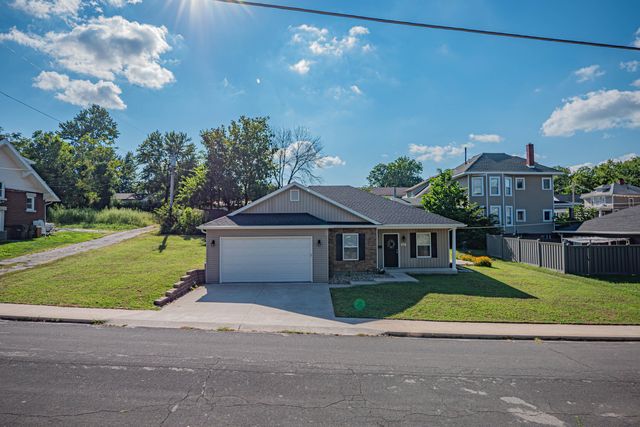 407 EPPERSON ST, Moberly, MO 65270