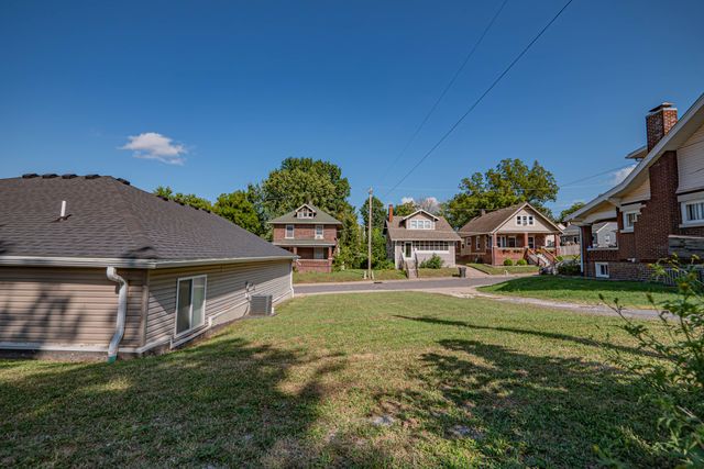 407 EPPERSON ST, Moberly, MO 65270