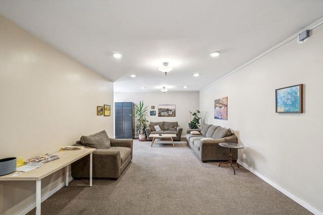 85 Vernon St 208, Oakland, CA 94610